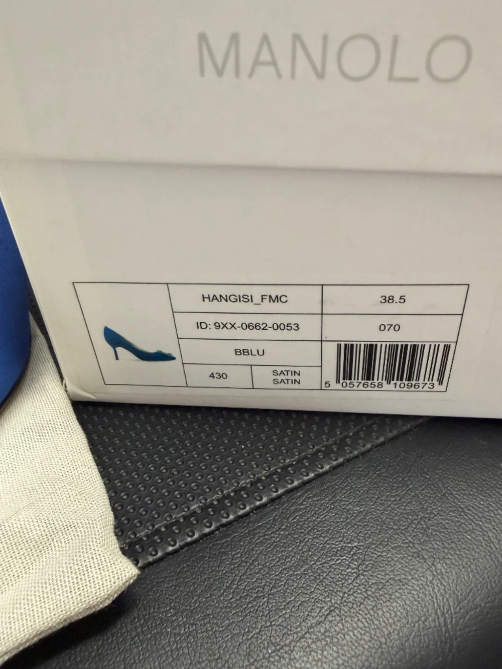 Manolo Blahnik 38.5 Hangisi Blue Satin 70 mm crystal buckle